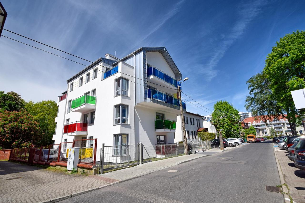 Sea-View Apartamenty Kolorowe Balkony Мендзиздрое Екстериор снимка