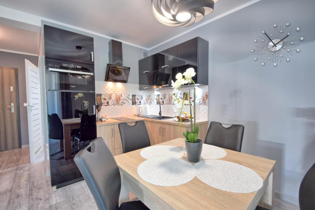 Sea-View Apartamenty Kolorowe Balkony Мендзиздрое Екстериор снимка