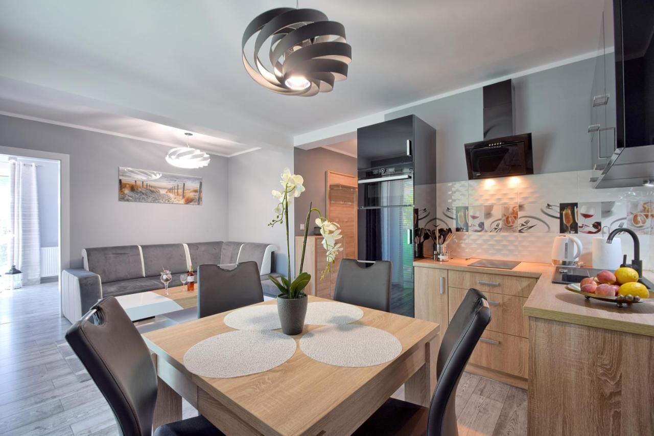 Sea-View Apartamenty Kolorowe Balkony Мендзиздрое Екстериор снимка